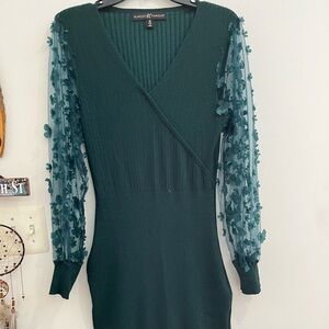 Almost famous green drees size 1x rayon straight. E1